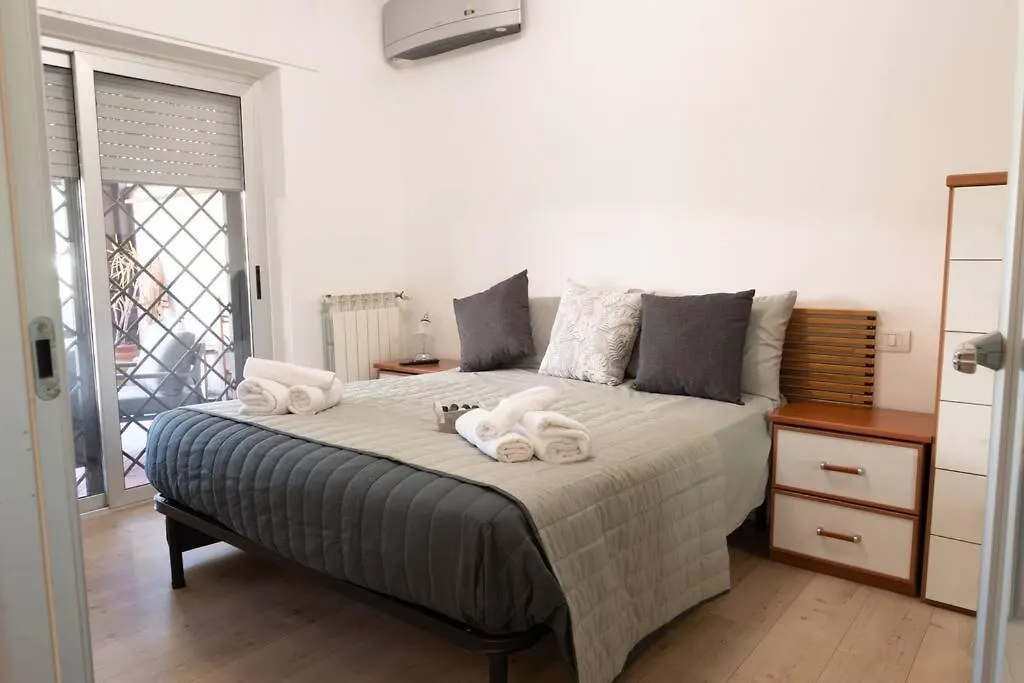 Appartamento The Heart Of Ostia - Free Parking